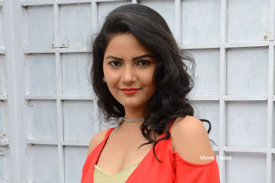 nandini-stills-at-prabhas-movie-opening